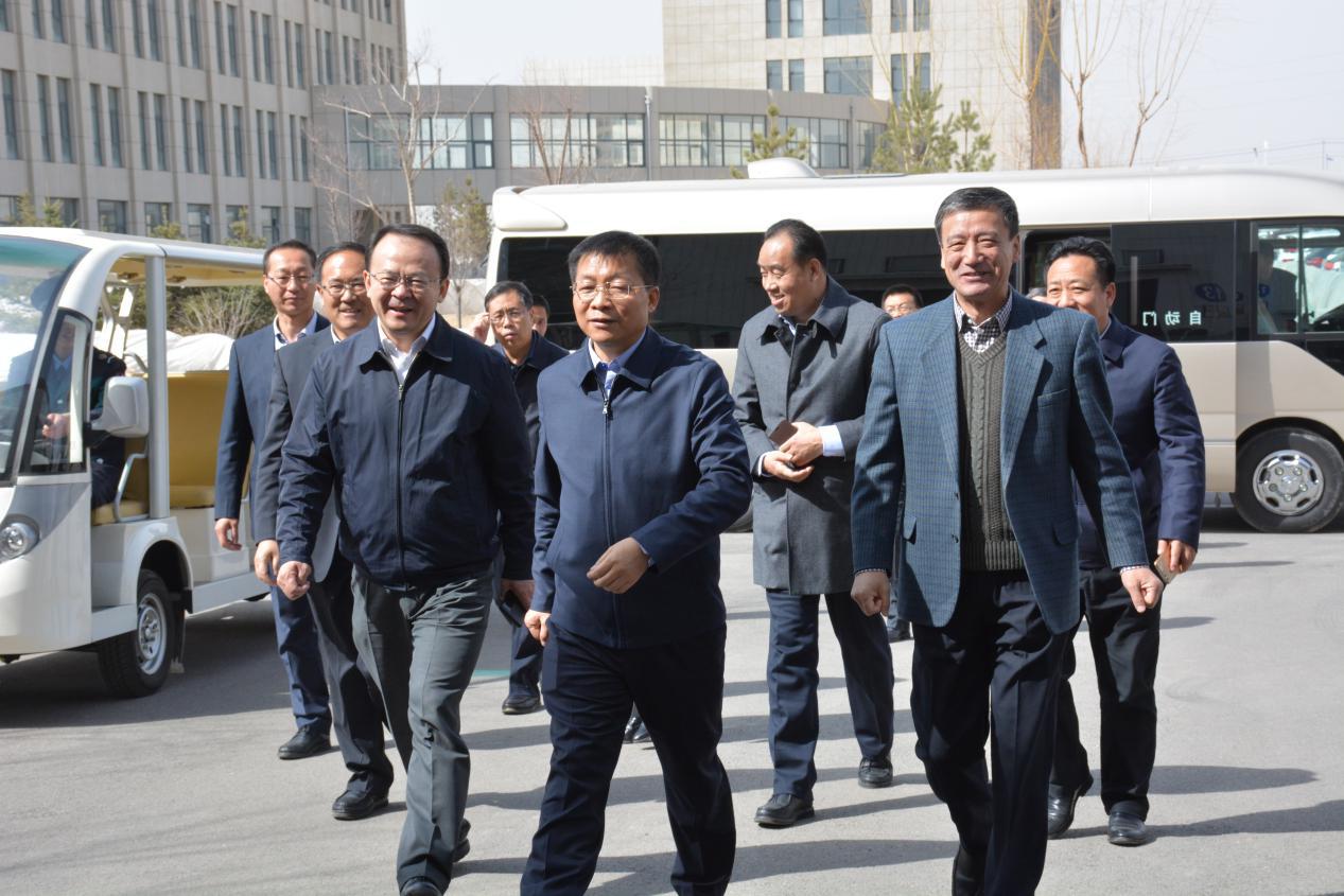 蘭州市委副書(shū)記、市長(zhǎng)張偉文蒞臨甘肅建投調(diào)研指導(dǎo)